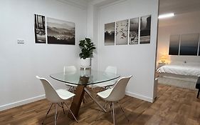 Como Beach Apartments